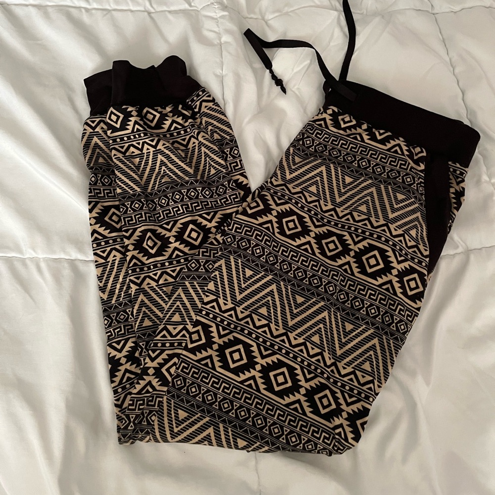 Patterned joggers